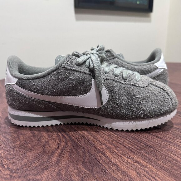 Nike Cortez Vintage Suede Green Women's Size 7 - Picture 11 of 16